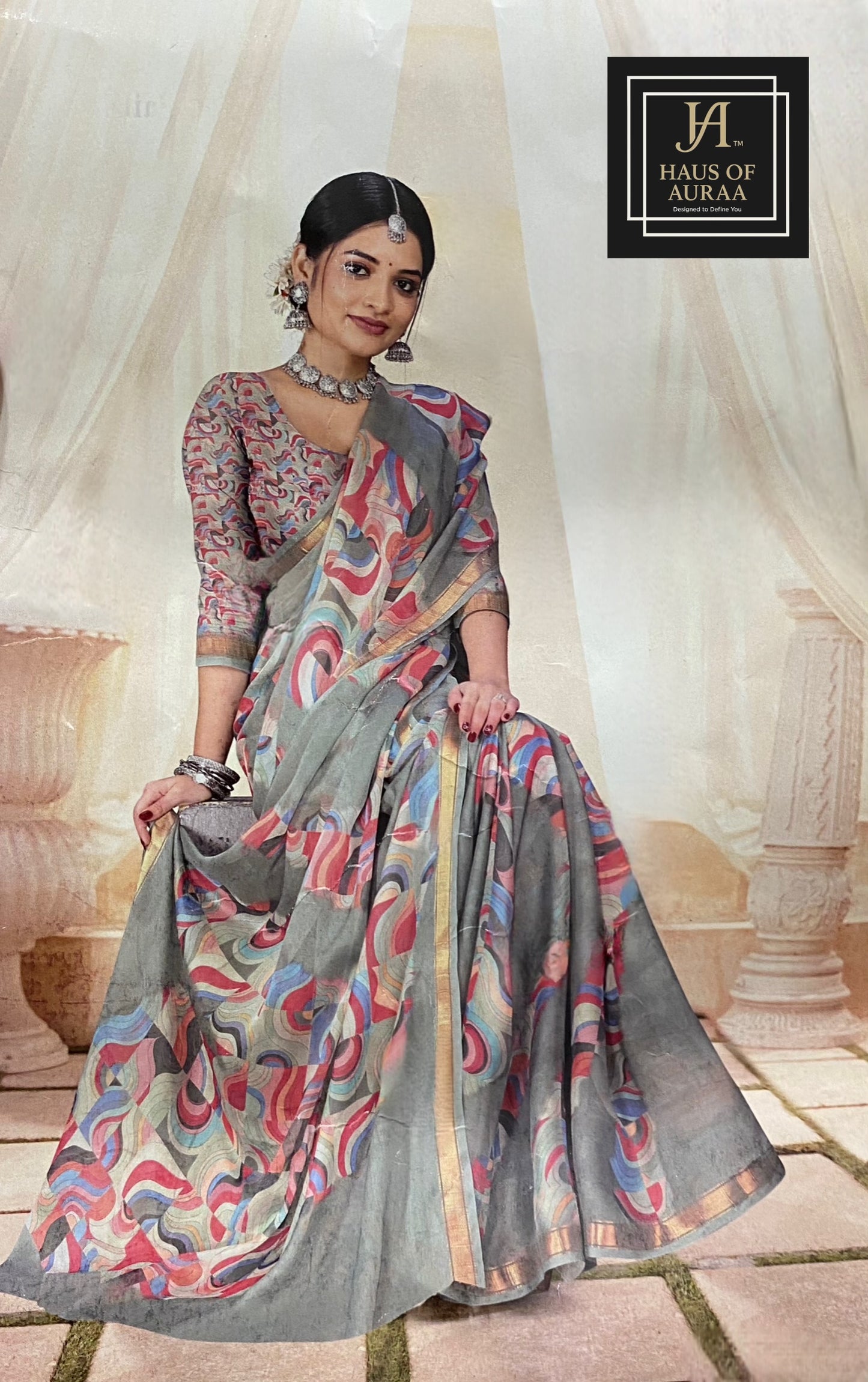Grey Abstract Print Saree