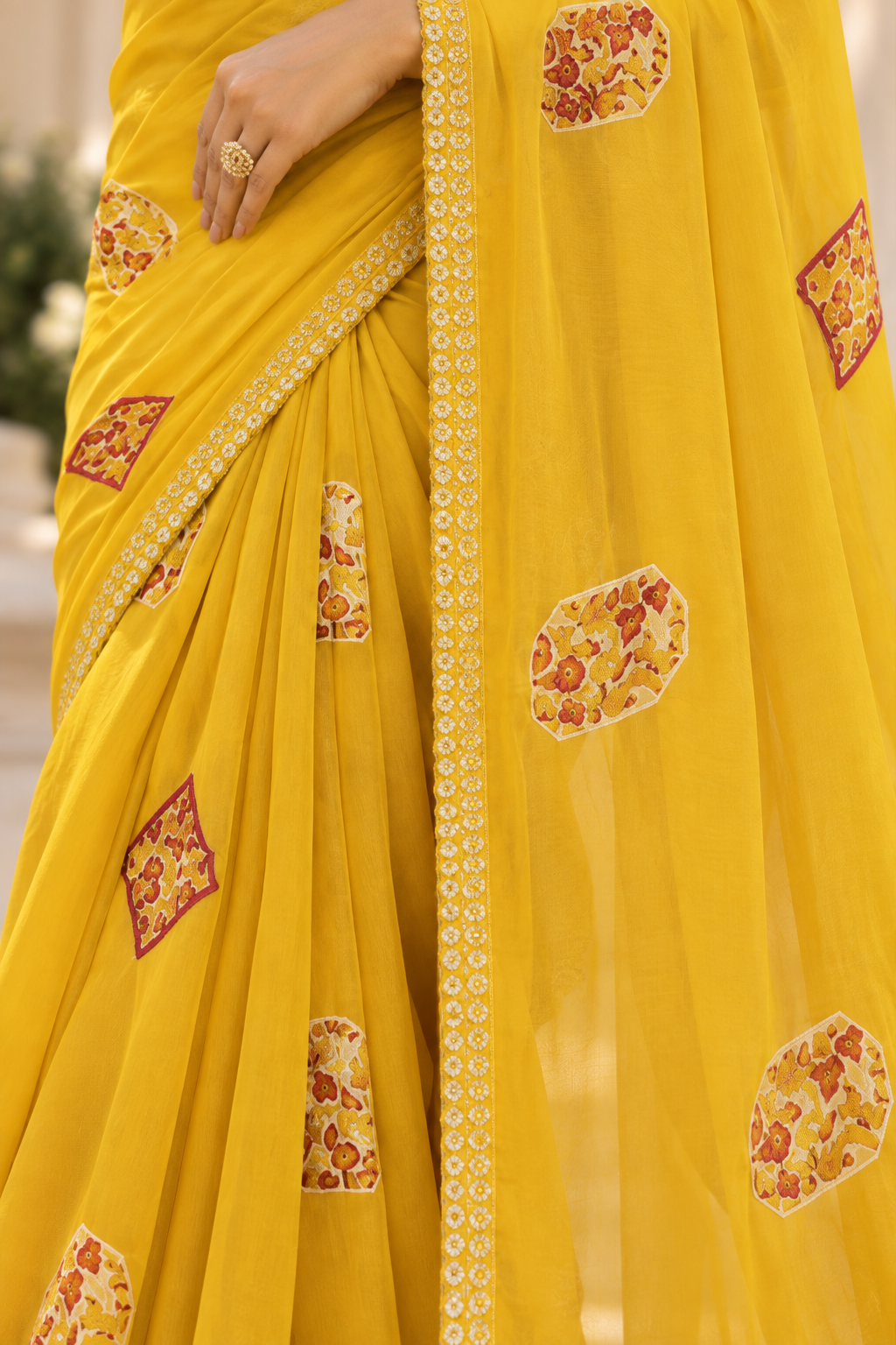 Floral Motif Border Saree