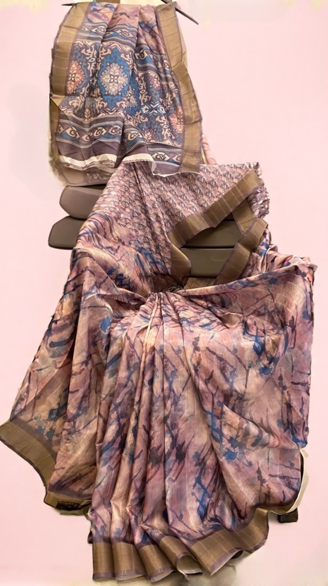 Checked Floral Border Saree