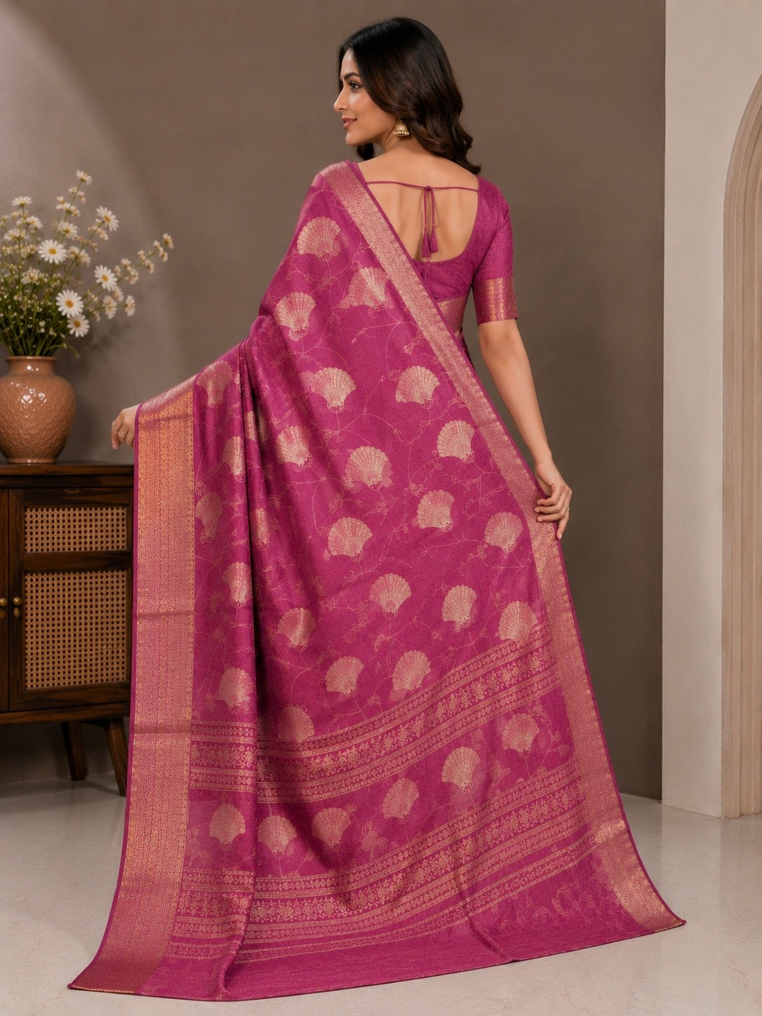 Veena Vistara Saree