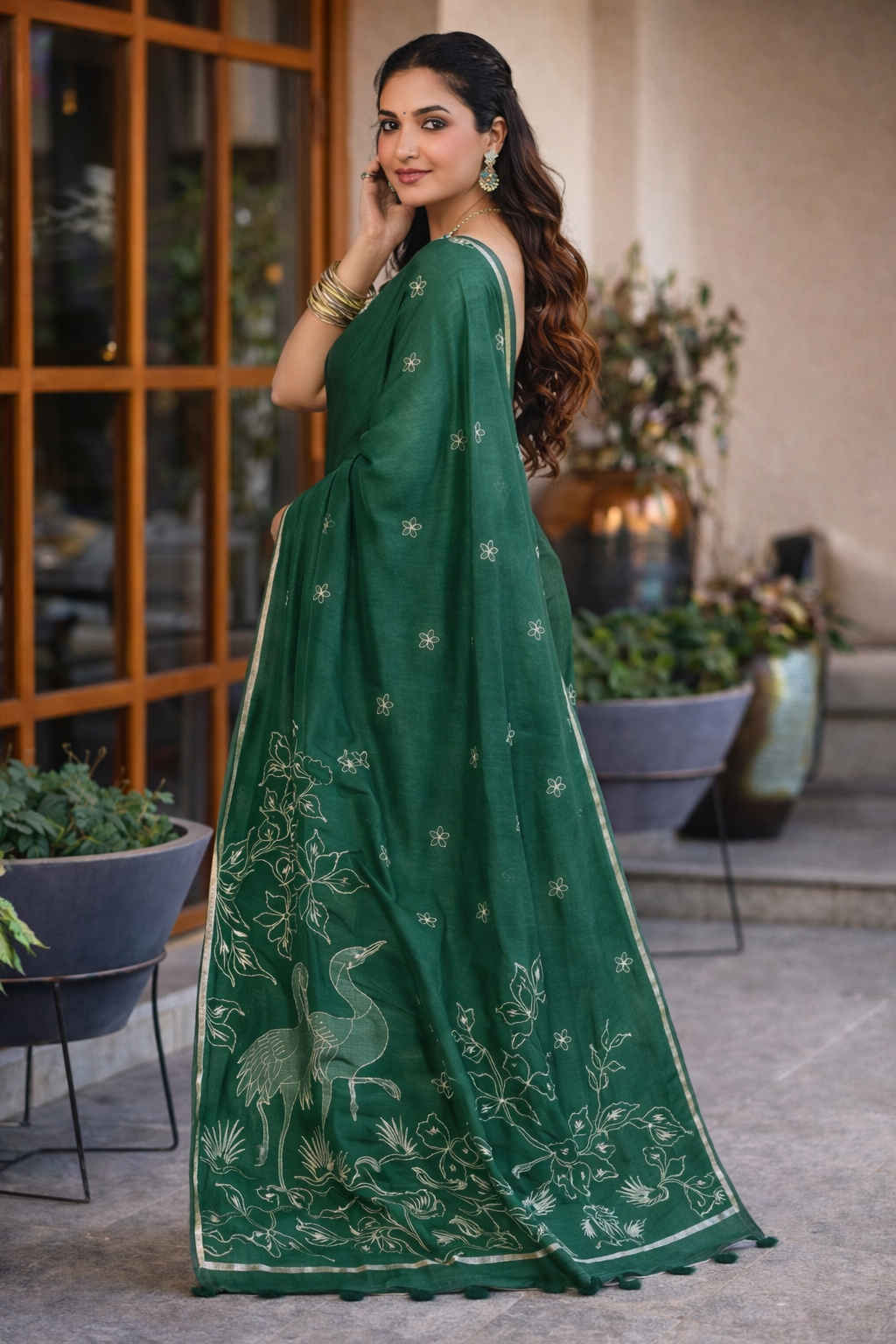 Elegant Bird Motif Linen Saree